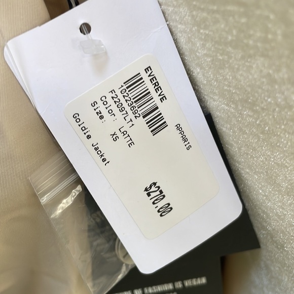 NWT Vegan Fur jacket - Picture 10 of 16